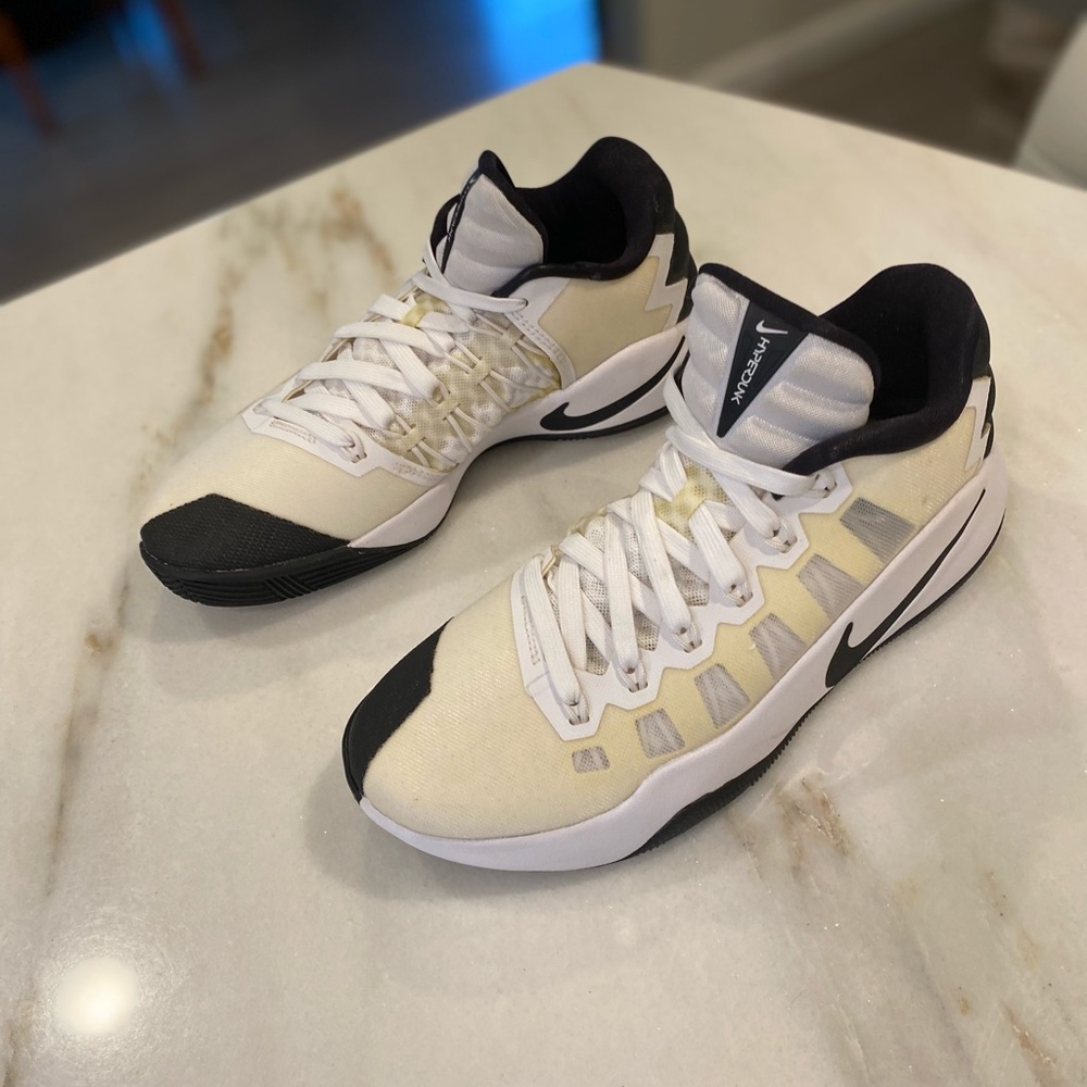 Nike Hyperdunks - Picture 8 of 8